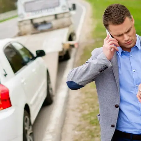 Les étapes lorsque notre voiture devient une épave sur la route Découvrez comment EpavistePro révolutionne le recyclage des véhicules avec une approche durable. De la récupération écoresponsable au recyclage innovant, chaque étape contribue à un environnement plus sain